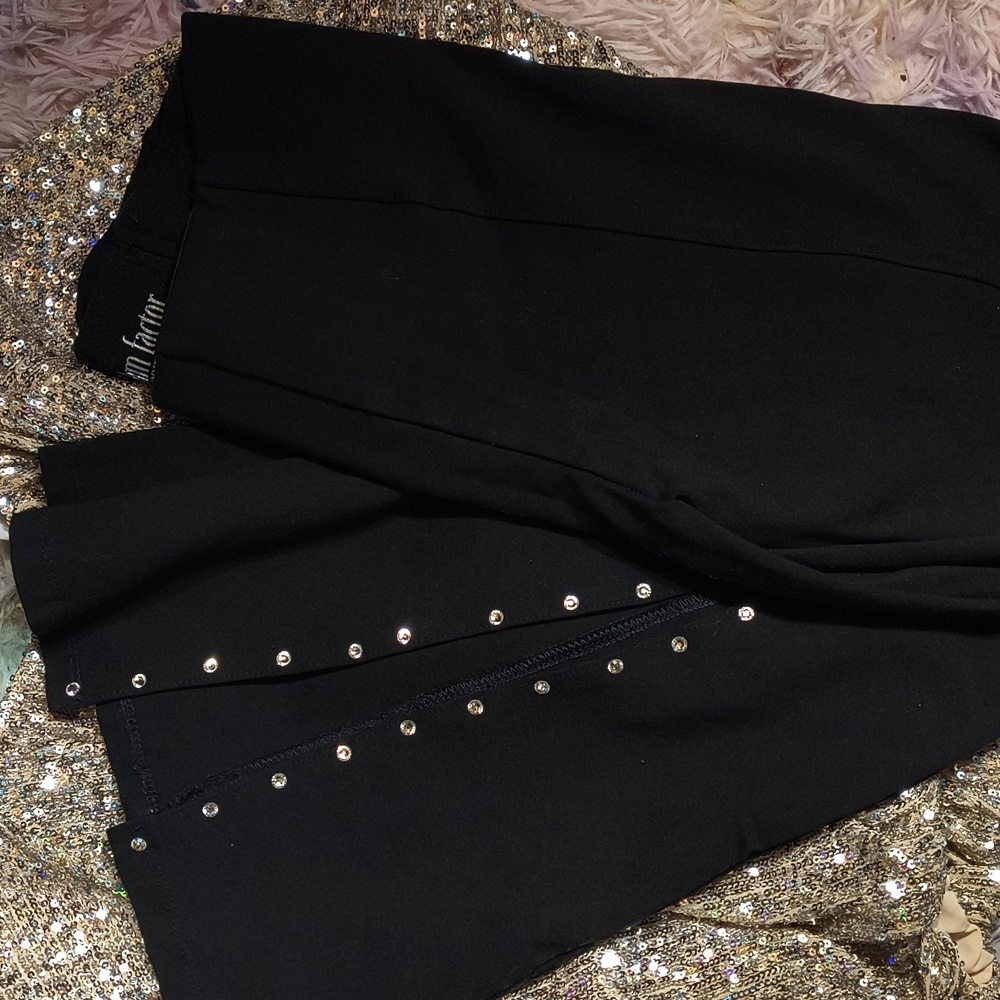 SLIM FACTOR Leggings with Silver Studs